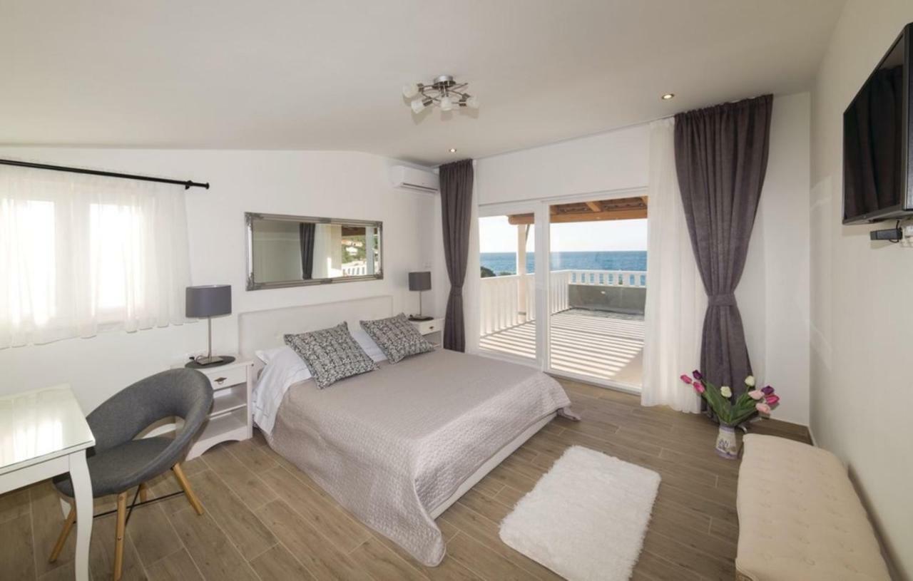 Luxury Villa Vela Rina 小德尔韦尼克岛 外观 照片