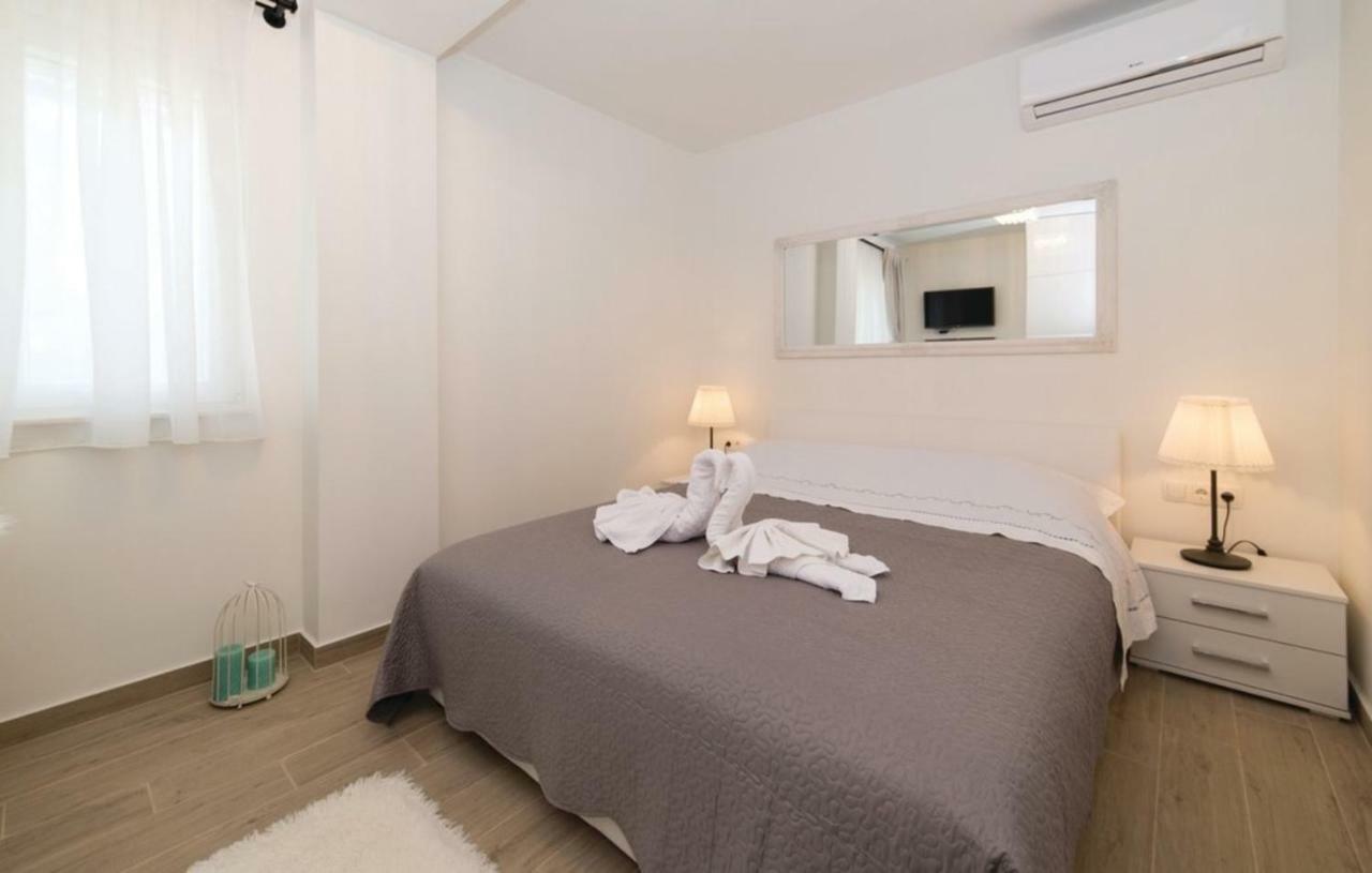 Luxury Villa Vela Rina 小德尔韦尼克岛 外观 照片